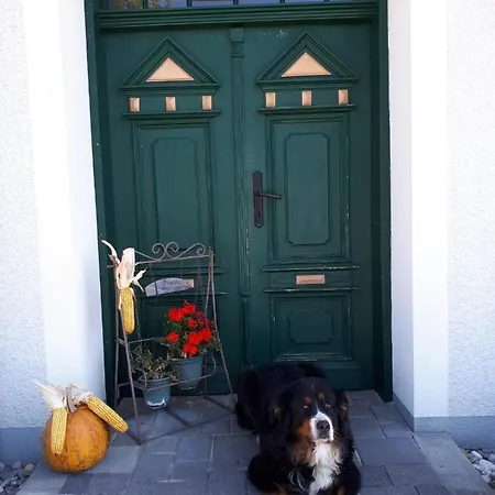 Dorfhof Bauer *
